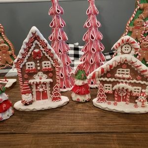 Claydough Peppermint Snowman Gingerbread House